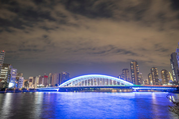2020年1月　工事の完了した隅田川に架かる永代橋のライトアップ