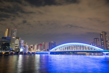 2020年1月　工事の完了した隅田川に架かる永代橋のライトアップ