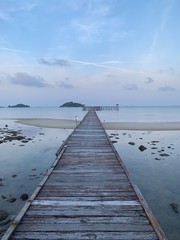 Fototapeta premium pier on the lake