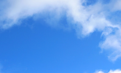 Obraz premium blue sky is covered by white clouds