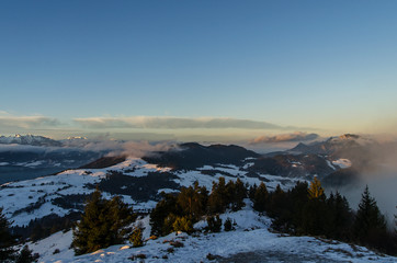 Fototapeta na wymiar Pieniny panorama zimowa z Wysokiego Wierchu