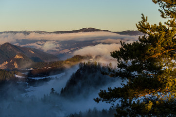 Panorama zimowa z Wysokiego Wierchu (Pieniny) zimą