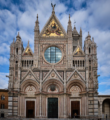 Fototapeta na wymiar Foto scattata al Duomo di Siena.