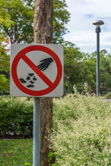 Do not throw garbage sign in the park