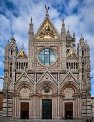 Fototapeta na wymiar Foto scattata al Duomo di Siena.