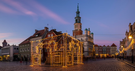 Fototapeta na wymiar Christmas decorations in front of the town hall in Poznan