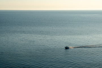 bateau minimaliste