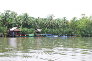 Fototapeta na wymiar boats on the river