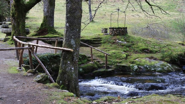 moulin au bord de l'eau