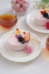 バレンタイン～いちごのムースゼリー