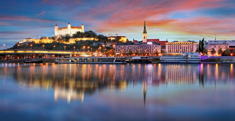 Sunset in Bratislava with danube river, Slovakia - obrazy, fototapety, plakaty