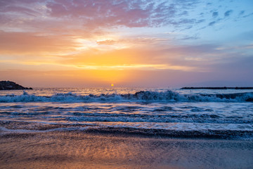Fototapeta premium beautiful sunset on the sea and sand beach 