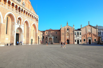 Fototapeta premium Piazza del Santo in Padua Italy 