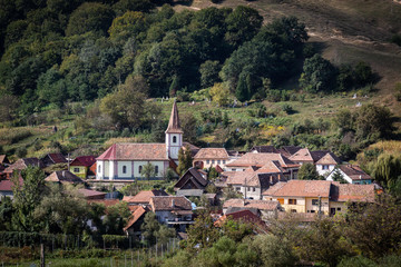 Fototapeta premium Ausblick über ein kleines Dorf in Rumänien