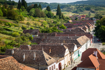 typische Anordnung der Wohnhäuser in einem Dorf in Rumänien