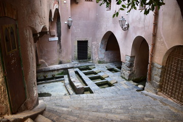 lavatoio medievale di Cefalù. Una traccia del passato, simbolo della quotidianità siciliana....