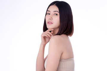 Naklejka premium Portrait beautiful young asian woman clean fresh bare skin concept. Asian girl beauty face skincare and health wellness, Facial treatment, Perfect skin, Natural make up. Isolated on white background.
