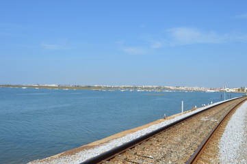 Fototapeta premium Faro ancien rails