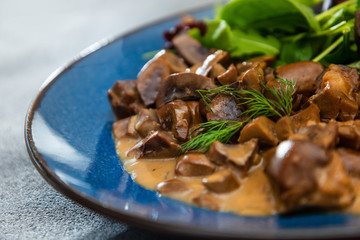 Beef kidneys with Madeira sauce