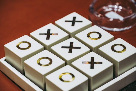 Jeu de morpion g&eacute;ant cubes jeu de strat&eacute;gie