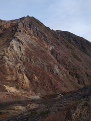 晩秋の那須岳（茶臼岳、朝日岳、三本槍岳）の登山道