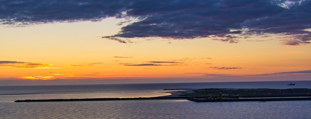 Obraz premium Heligoland - island dune - sunrise