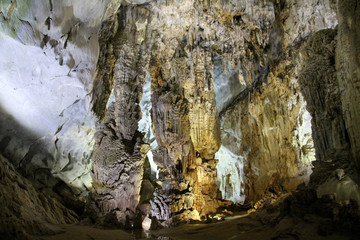 Paradise Cave in the national park Vietnam