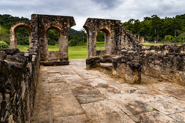 Ruínas do Parque Arqueológico e Ambiental de São João Marcos