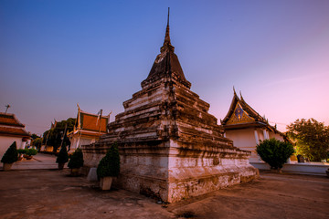 Fototapeta premium Background of religious tourist attractions,the old Buddha Church (Phra Buddha Chinaraj National Museum)with both Thai and foreign tourists coming to make merit always in Thailand