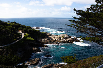 Fototapeta na wymiar Big Sur coastline along California's scenic Pacific Coast Highway