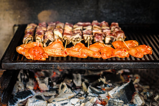 รูปภาพChar-Grilled – เลือกดูภาพถ่ายสต็อก เวกเตอร์ และวิดีโอ5,308 ...