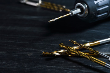 電動ドリルとドリルビット