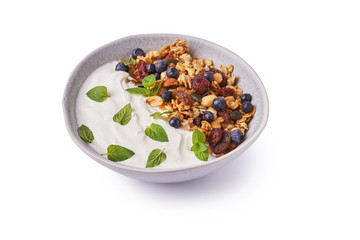 granola with yoghurt