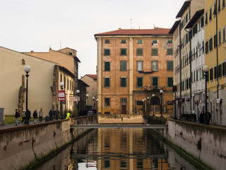 Naklejka na ściany i meble Italia, Toscana, la città di Livorno. lI canale nel quartiere Venezia.