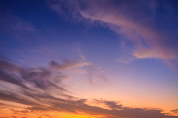 Obraz na płótnie Canvas Beautiful sky and colorful clouds at dusk