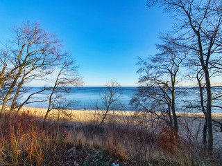 Brzeg morza. Morze Bałtyckie, Gdynia Orłowo. Polska.