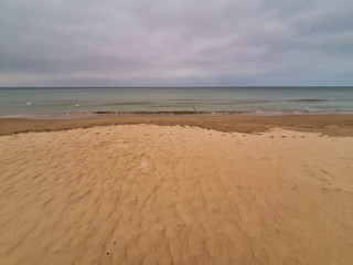 Pochmurny dzień nad morzem. Morze Bałtyckie