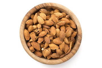 Geröstete Mandeln mit Schale