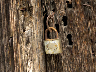 d wooden door with a primitive key and a modern bell_2