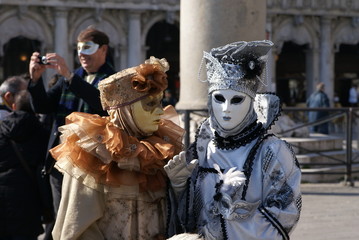 Fototapeta na wymiar venetian carnival costume