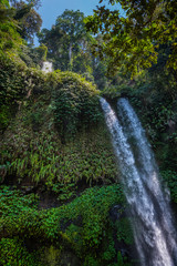 Tiu Kelep Wasserfall im Norden von Lombok, Indonesien