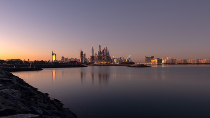 Fototapeta na wymiar Dubai Sunrise