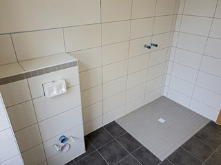 Barrierefreies Bad WC mit ebenerdiger Dusche - barrier free Bathroom