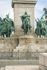Obraz premium Statues on Heroes' Square, (hungarian: Hosok Tere) or Millennium Monument, major attraction of the city of Budapest, Hungary