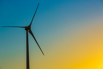 Fototapeta premium wind turbine against blue sky / PARQUE EÓLICO NOVA TRAMANDAÍ RIO GRANDE DO SUL