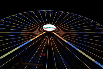 La grande roue de Lyon sur la place Bellecour dans la nuit - Ville de Lyon - Département du Rhône - France