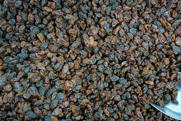 Dried sultana raisins in bulk