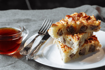 Meat pie with cheese