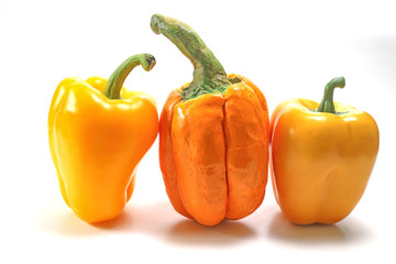 本物と作り物のパプリカ