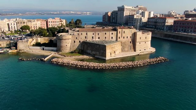 Taranto, Aragonese Castle 1